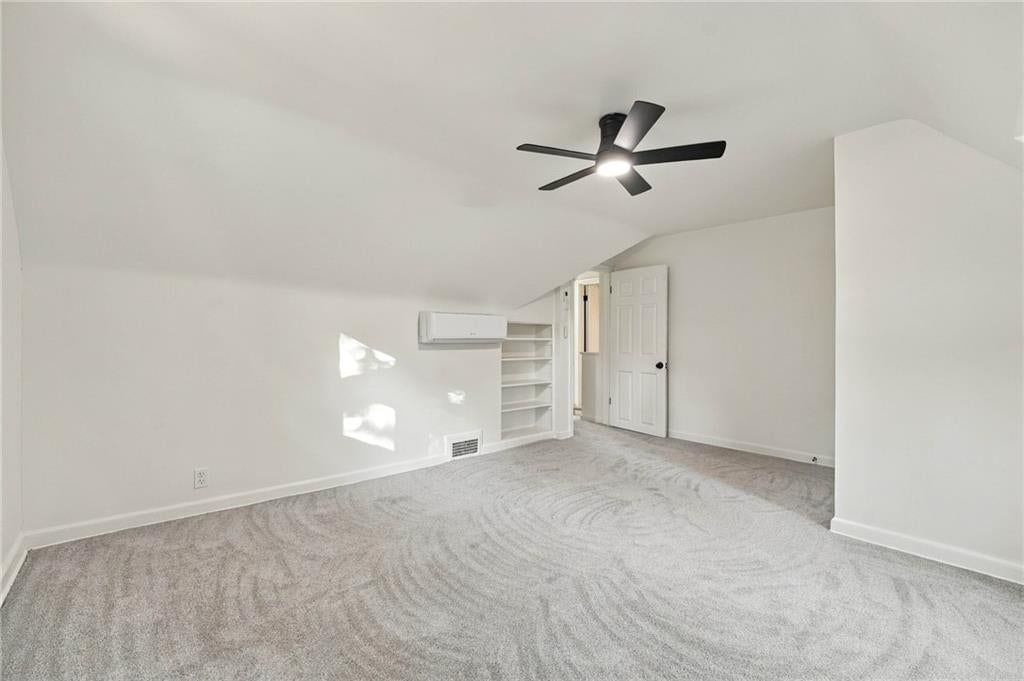 Photo 16 of 30 - 7929 Madison Avenue, Kansas City, MO 64114