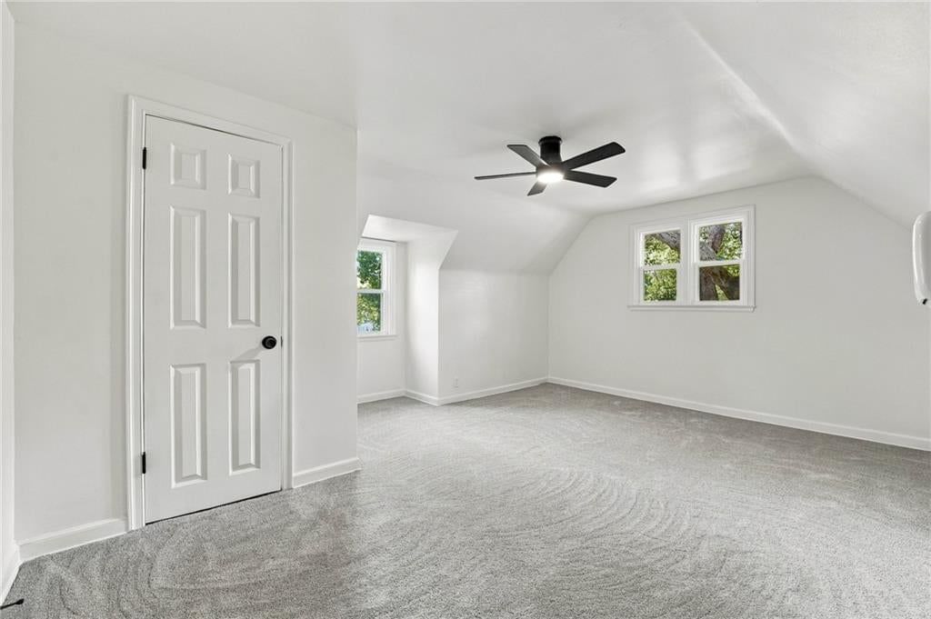 Carpet at 7929 Madison Avenue, Kansas City, MO 64114