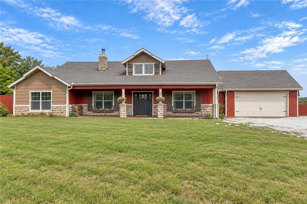 24211 E 223rd Street, Harrisonville, MO