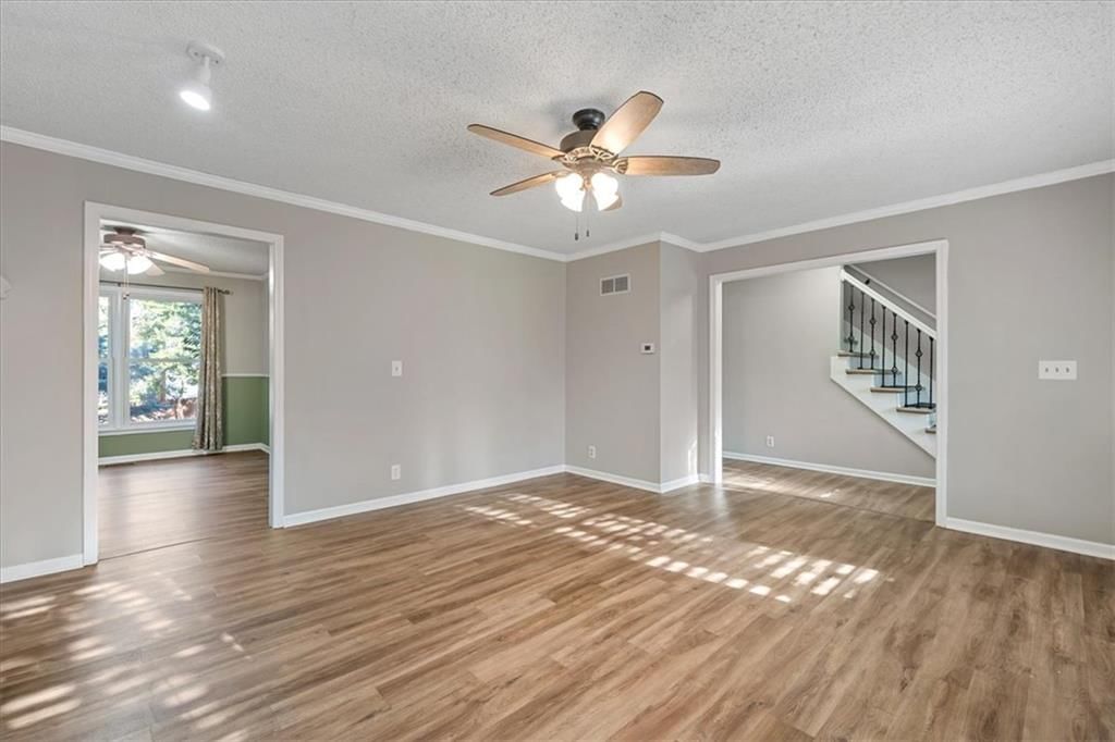 Tall ceilings at 1425 N Hunter Drive, Olathe, KS 66061