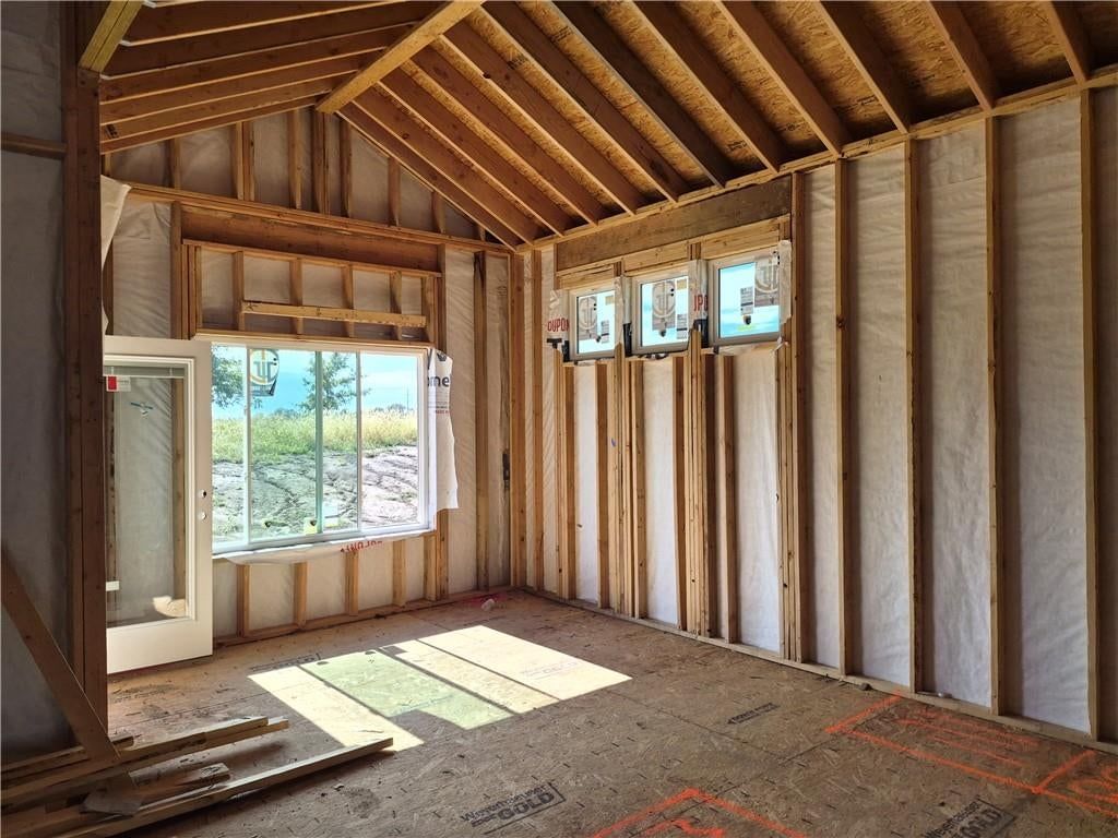 Photo 6 of 47 - 14617 Aspen Circle, Basehor, KS 66007