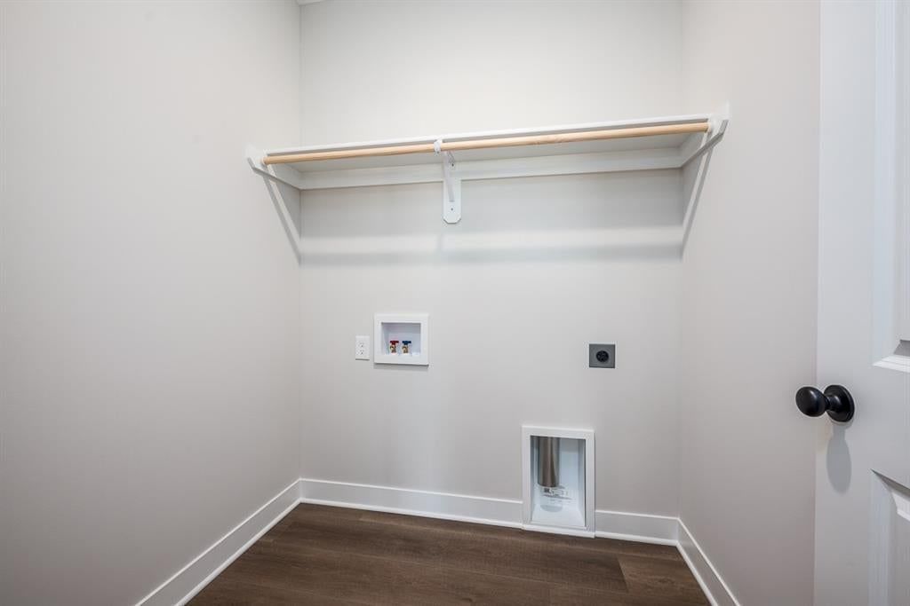 Walk-in closet at 14617 Aspen Circle, Basehor, KS 66007
