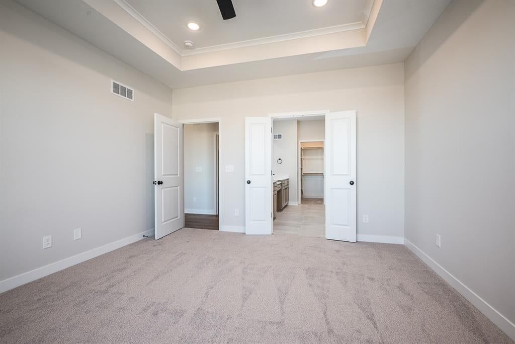 Photo 27 of 47 - 14617 Aspen Circle, Basehor, KS 66007
