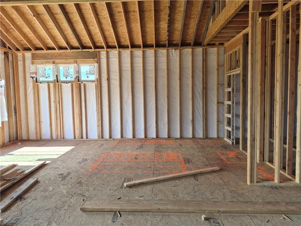 Ceiling beams at 14617 Aspen Circle, Basehor, KS 66007
