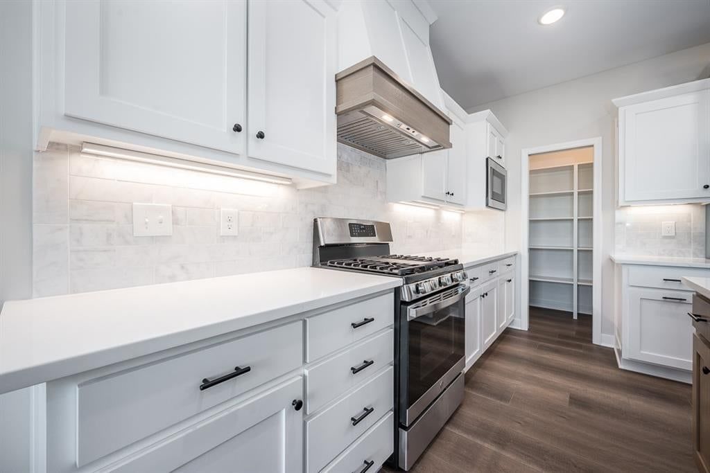 Photo 23 of 47 - 14617 Aspen Circle, Basehor, KS 66007