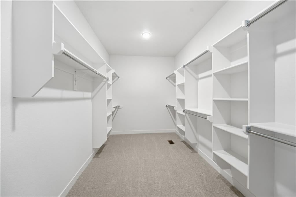 Photo 8 of 49 - 18580 W 195th Street, Spring Hill, KS 66083