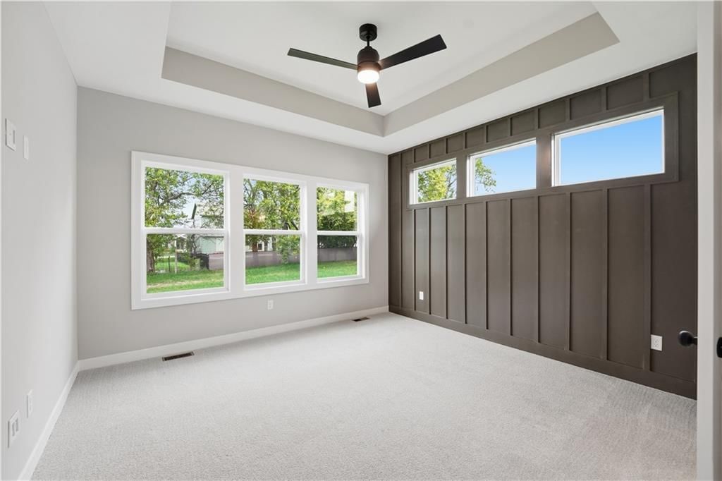 Photo 6 of 49 - 18580 W 195th Street, Spring Hill, KS 66083