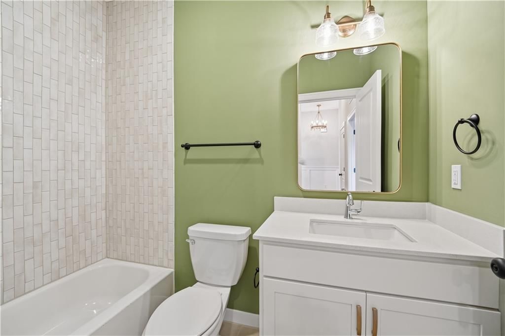 Photo 16 of 49 - 18580 W 195th Street, Spring Hill, KS 66083