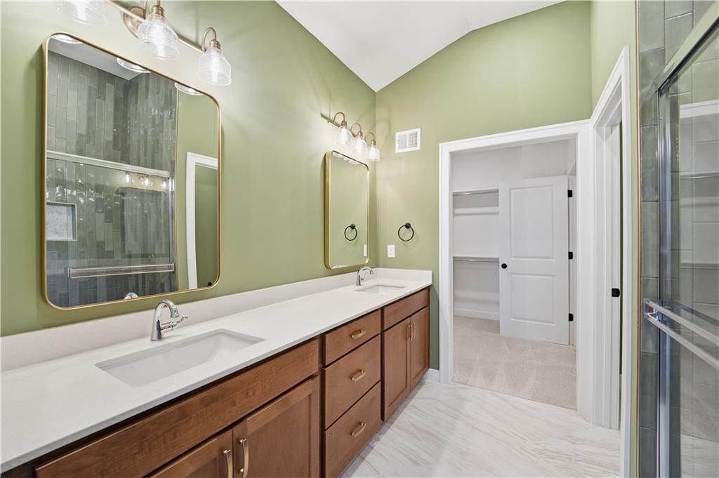 Photo 32 of 49 - 18580 W 195th Street, Spring Hill, KS 66083