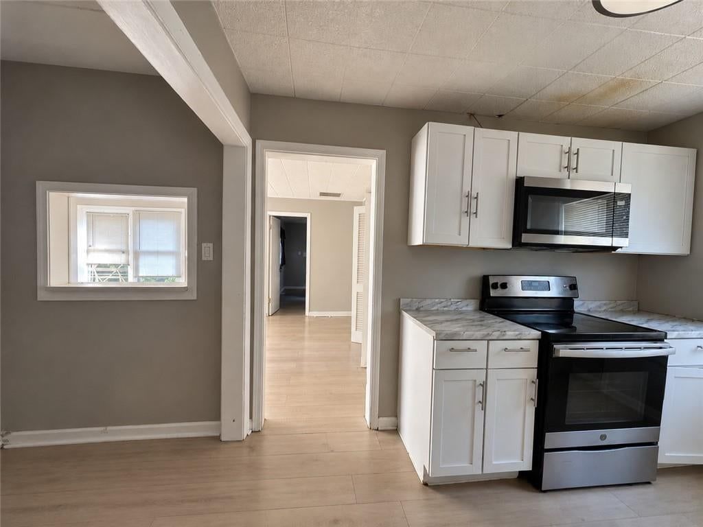 Photo 7 of 10 - 3118 Spruce Avenue
