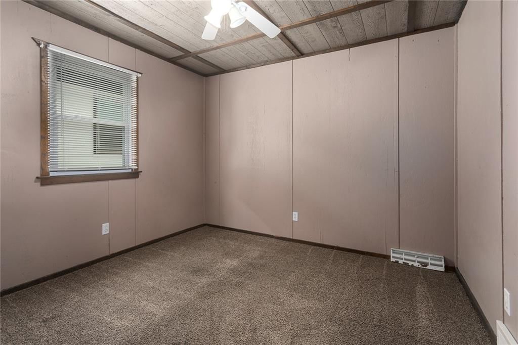 Finished basement at 724 Seneca Street, Leavenworth, KS 66048