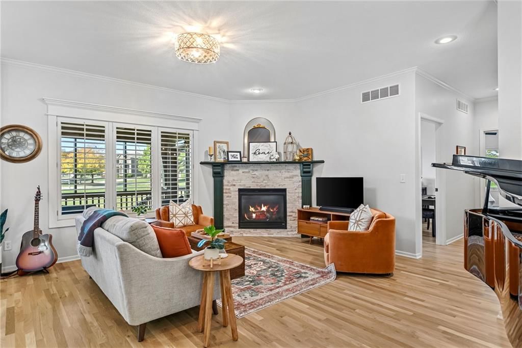14080 S Summit Street, Olathe, KS: listing photo 2