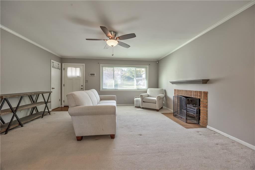 3910 NE 54th Street, Kansas City, MO: listing photo 3