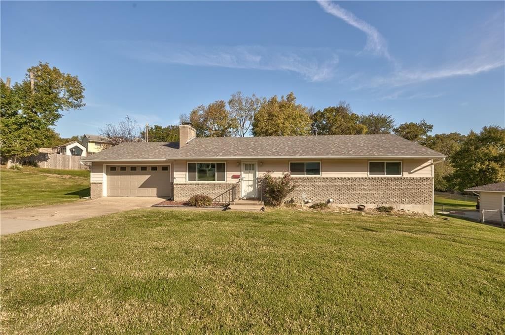 3910 NE 54th Street, Kansas City, MO