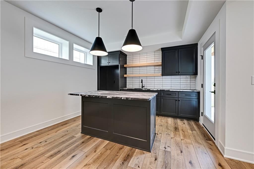 Statement lighting at 15300 W 161st Court, Olathe, KS 66062