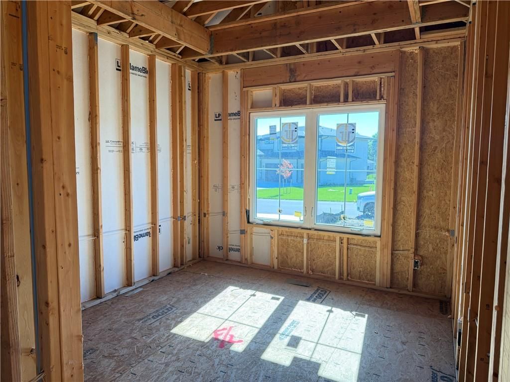 Wall of windows at 15300 W 161st Court, Olathe, KS 66062