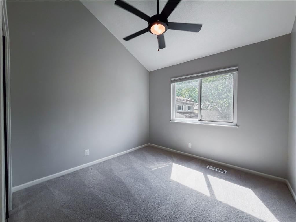 Photo 18 of 29 - 11915 W 66th Terrace, Shawnee, KS 66216