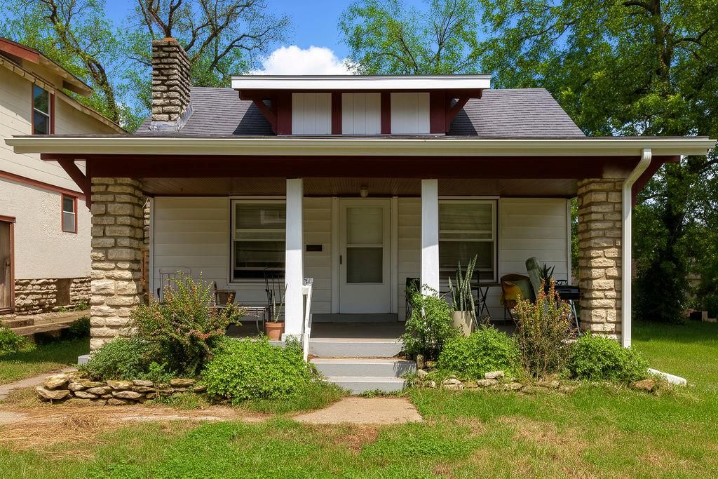 4021 E 68th Street, Kansas City, MO