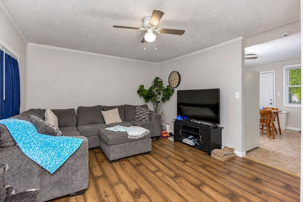 1208 NE 46th Terrace, Kansas City, MO: listing photo 3