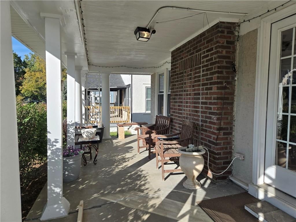 Photo 11 of 26 - 5037 Forest Avenue