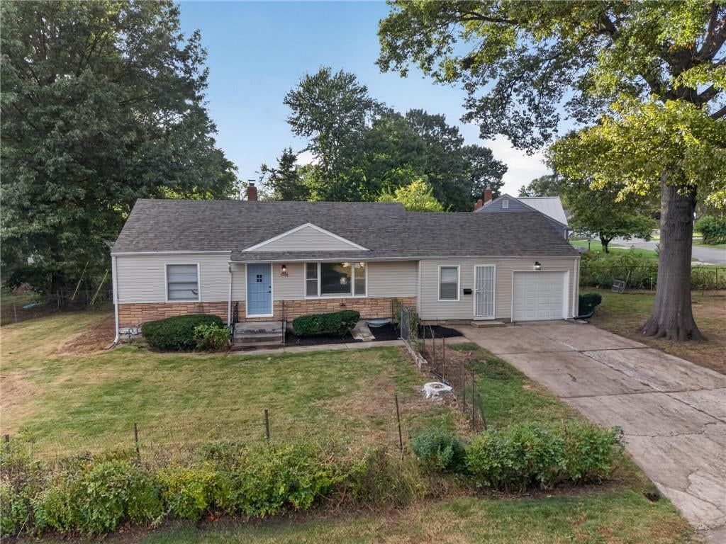 3418 S Home Avenue, Independence, MO: listing photo 3