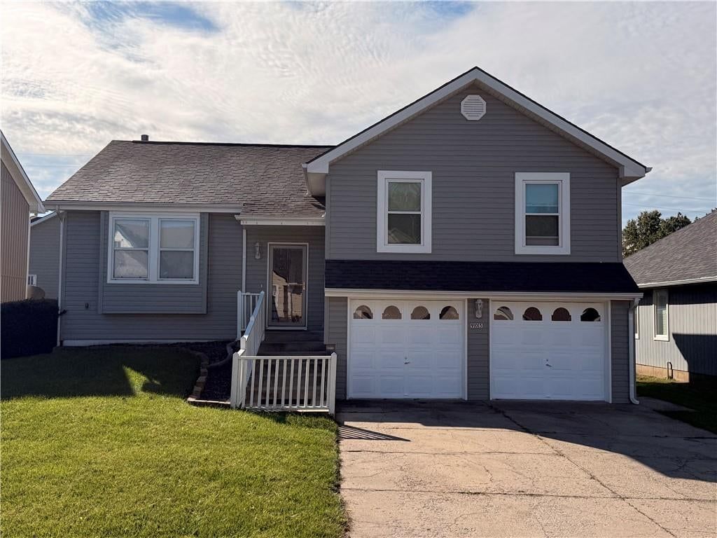 905 Village Street, Leavenworth, KS