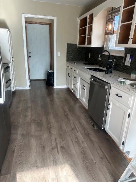 411 10th Street, Garden City, MO: listing photo 2