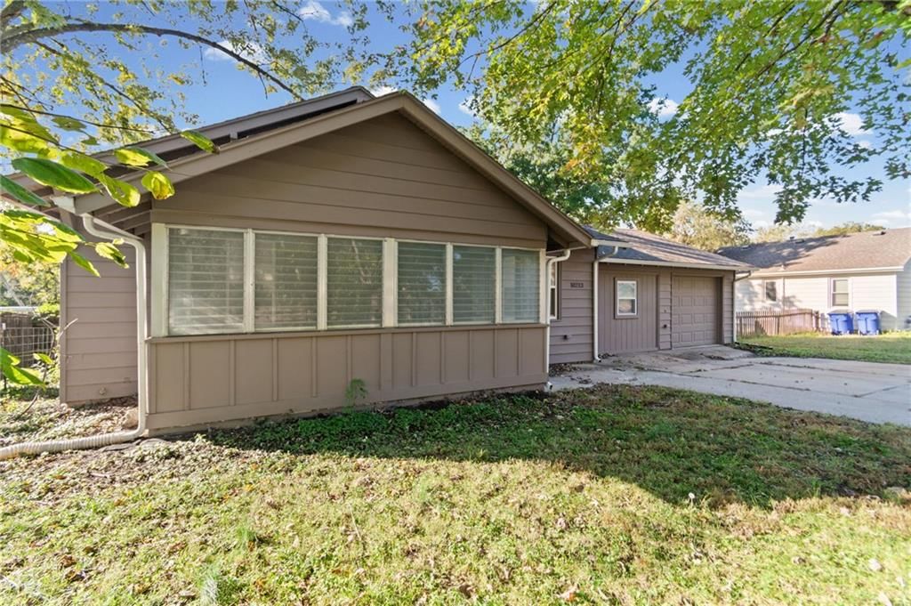 10213 E 71st Terrace, Raytown, MO: listing photo 2
