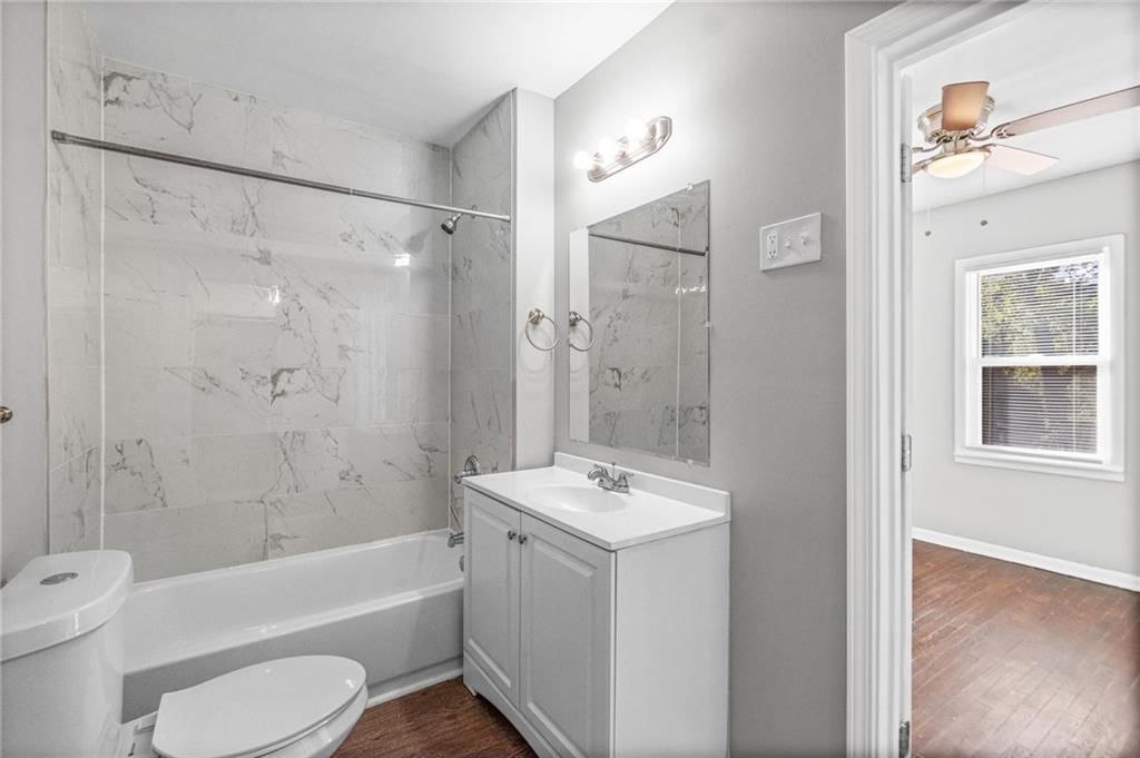 Photo 14 of 25 - 10213 E 71st Terrace, Raytown, MO 64133