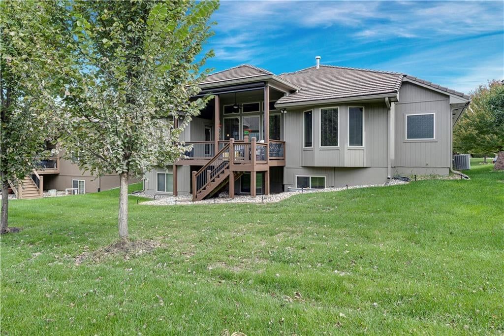 Photo 33 of 36 - 4323 NE Park Trails Court, Lee's Summit, MO 64064