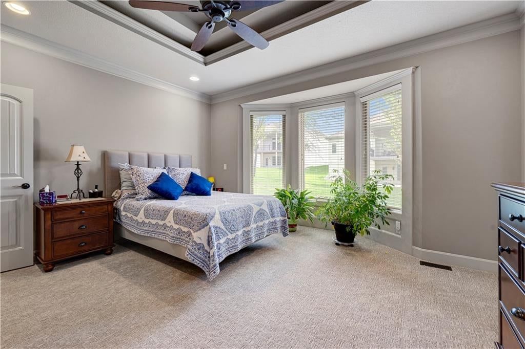 Tray ceiling at 4323 NE Park Trails Court, Lee's Summit, MO 64064