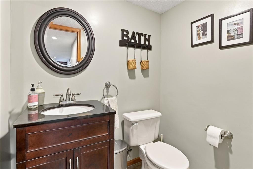 Renovated bathrooms at 17612 E 48th Terrace Court S, Independence, MO 64055