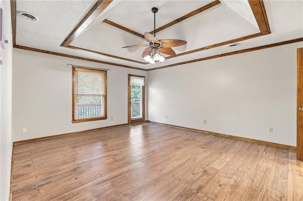 Photo 23 of 53 - 17612 E 48th Terrace Court S, Independence, MO 64055