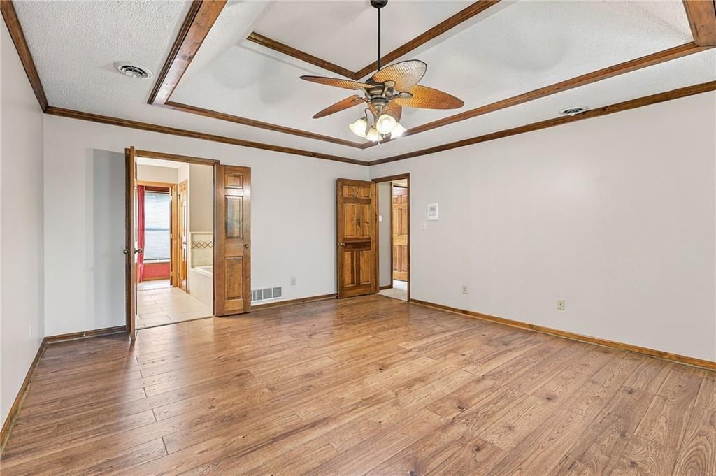 Ceiling beams at 17612 E 48th Terrace Court S, Independence, MO 64055