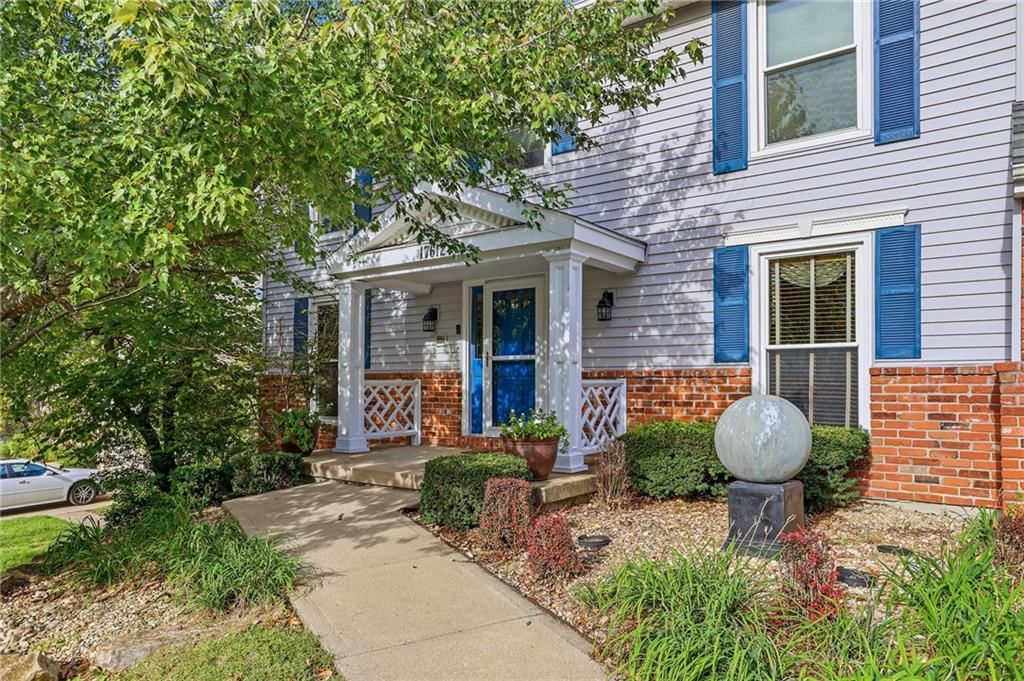 17612 E 48th Terrace Court S, Independence, MO: listing photo 3