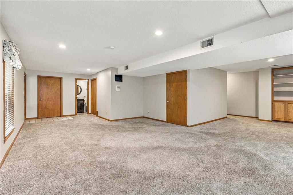 Photo 42 of 53 - 17612 E 48th Terrace Court S, Independence, MO 64055