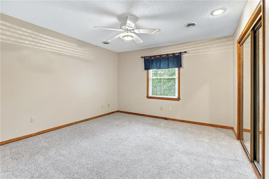 Photo 34 of 53 - 17612 E 48th Terrace Court S, Independence, MO 64055