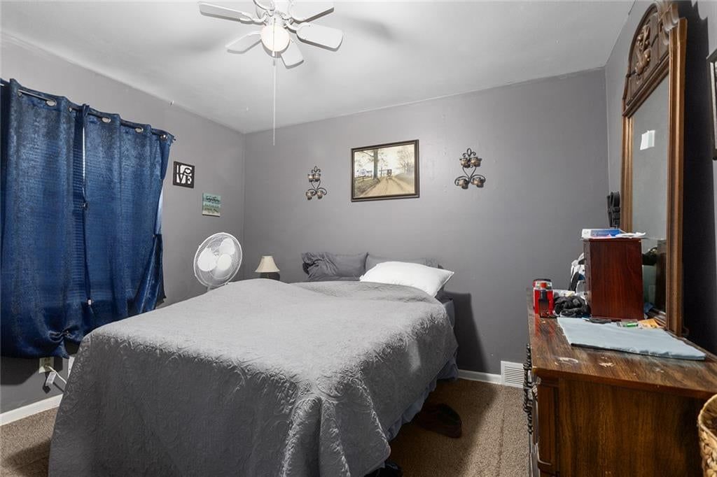 Photo 12 of 39 - 2 NE 62 Terrace, Gladstone, MO 64118