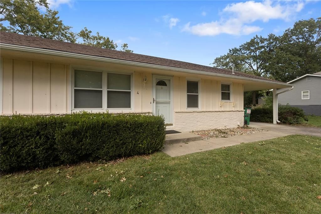 Photo 20 of 39 - 2 NE 62 Terrace, Gladstone, MO 64118