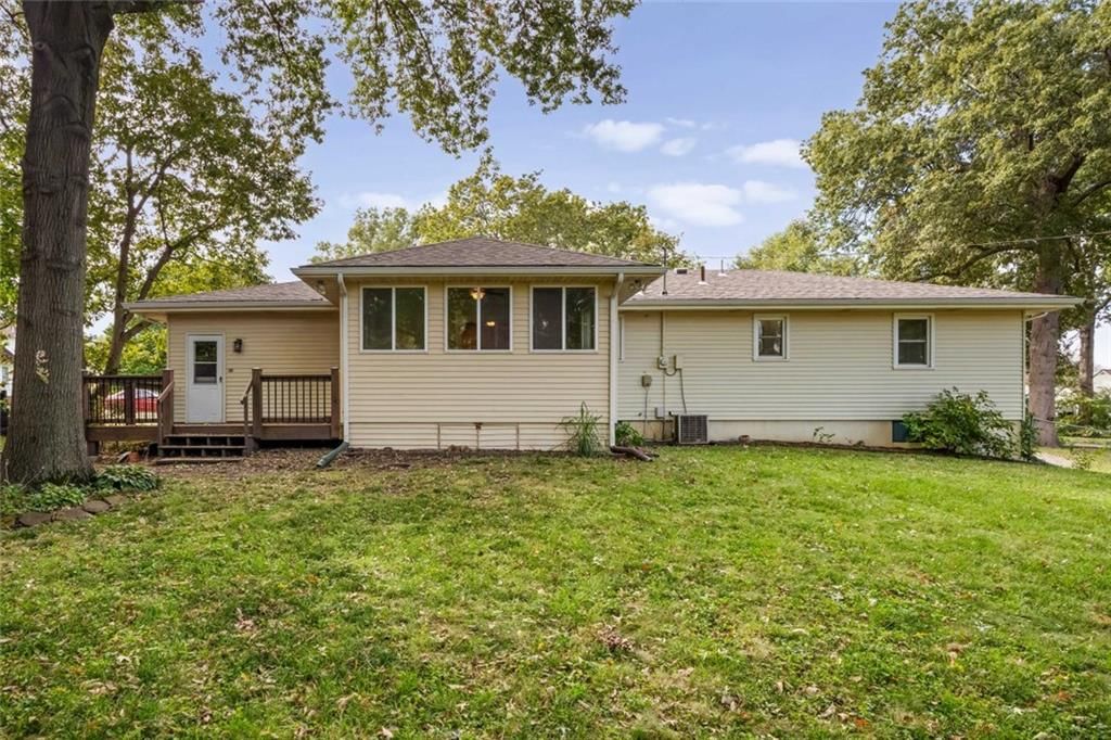 Siding exterior at 705 SW Mitchell Street, Oak Grove, MO 64075
