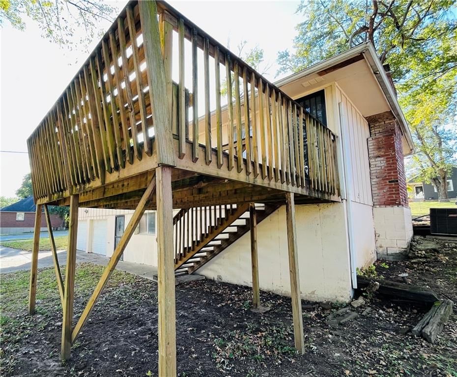 Deck at 3829 Stonewall Court, Independence, MO 64055