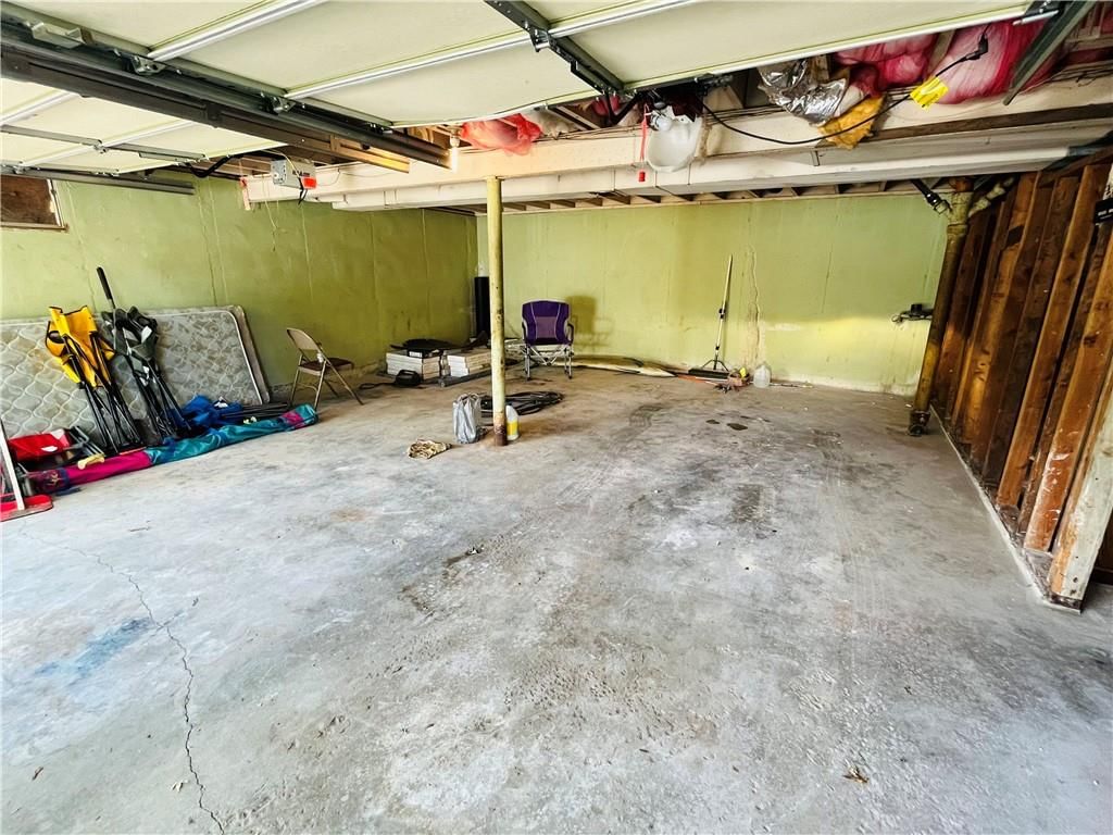 Photo 12 of 34 - 3829 Stonewall Court, Independence, MO 64055