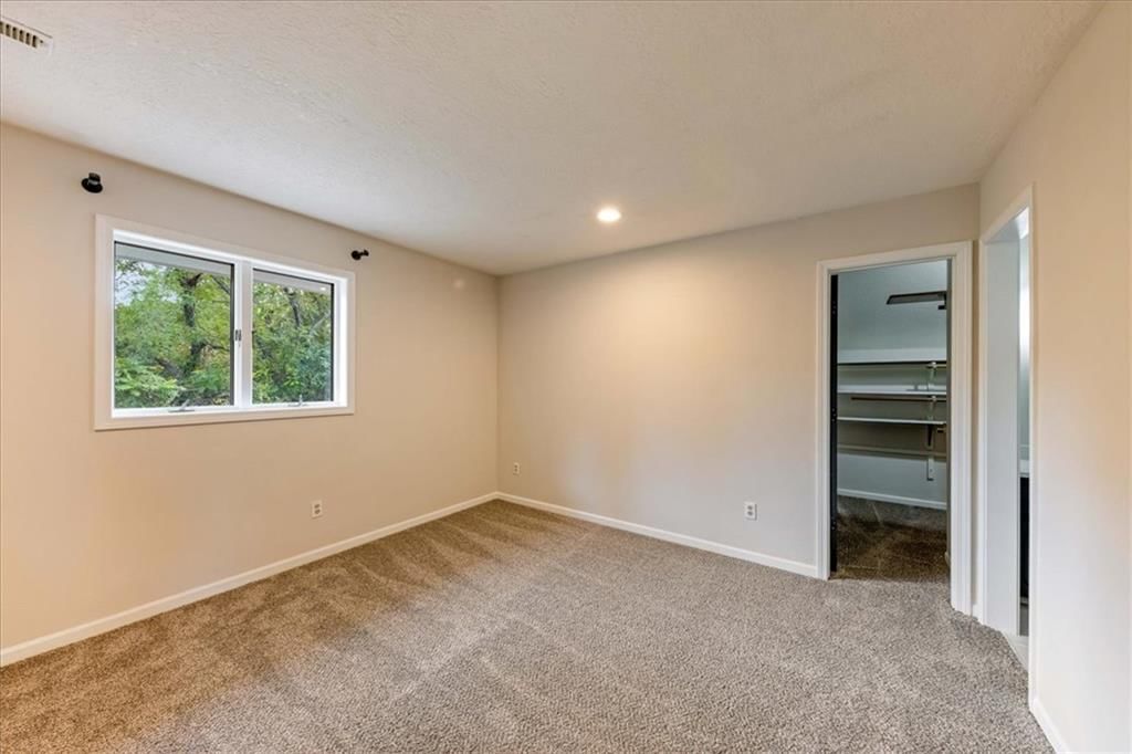 Photo 36 of 59 - 9805 E 83rd Terrace, Raytown, MO 64138