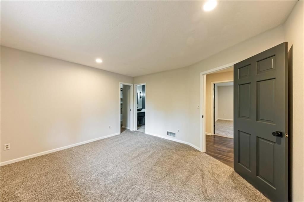 Photo 37 of 59 - 9805 E 83rd Terrace, Raytown, MO 64138