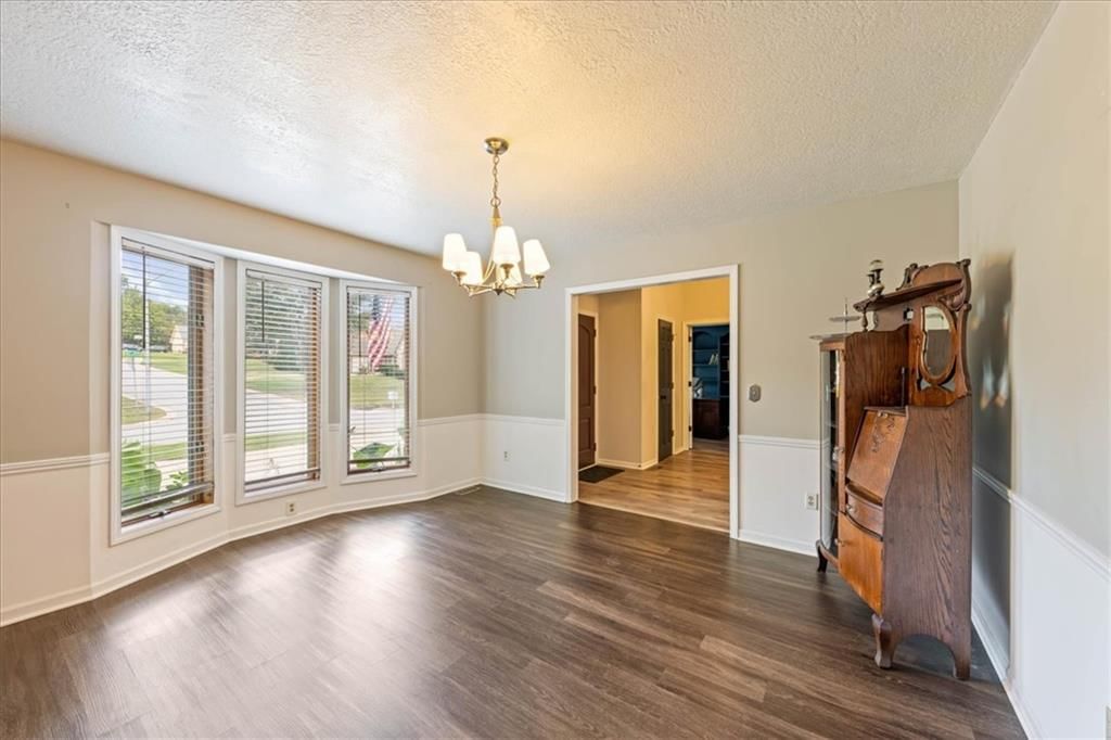 Photo 10 of 59 - 9805 E 83rd Terrace, Raytown, MO 64138