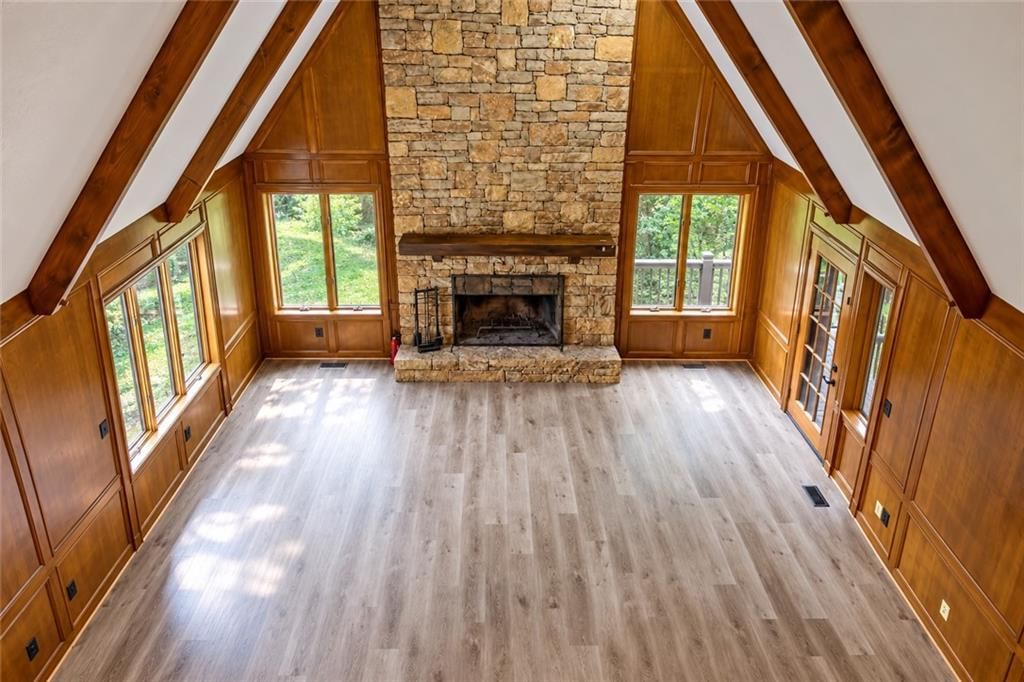 Photo 13 of 59 - 9805 E 83rd Terrace, Raytown, MO 64138