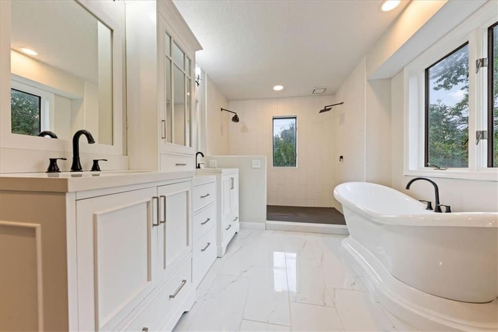 Photo 22 of 59 - 9805 E 83rd Terrace, Raytown, MO 64138