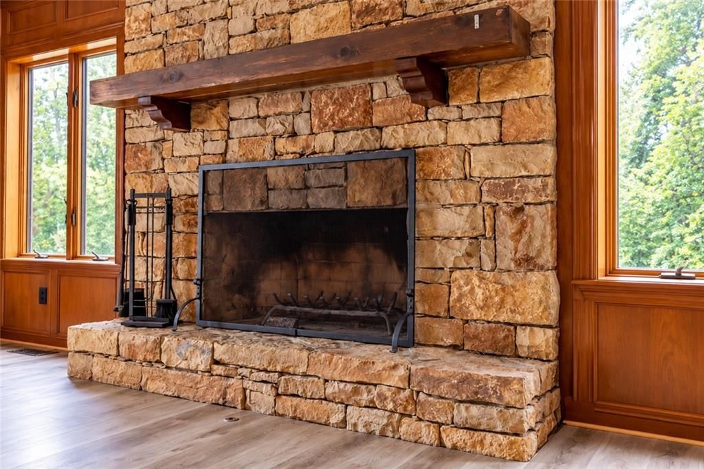 Photo 15 of 59 - 9805 E 83rd Terrace, Raytown, MO 64138
