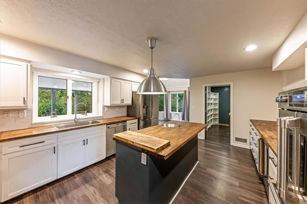 Photo 26 of 59 - 9805 E 83rd Terrace, Raytown, MO 64138