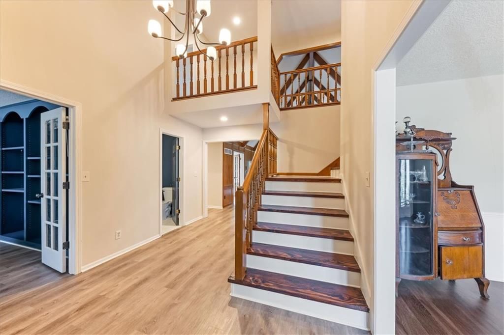 Photo 5 of 59 - 9805 E 83rd Terrace, Raytown, MO 64138